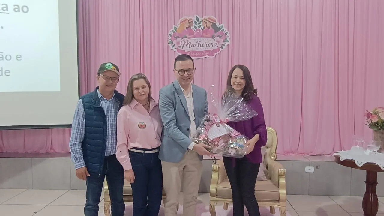 Outubro Rosa reúne mais de cem mulheres em Pinhão e reforça a importância do autocuidado