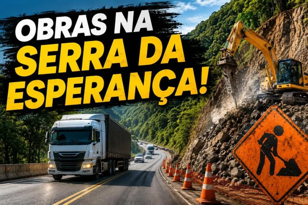 Arte com o texto “Obras na Serra da Esperança!”, mostrando caminhões e carros em uma rodovia cercada por vegetação, escavadeira junto a um paredão rochoso, cones e placa de obras.