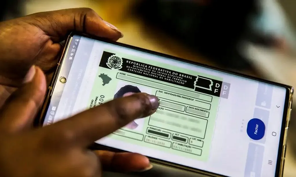 CNH vencida entre junho e setembro tem validade extra até dezembro