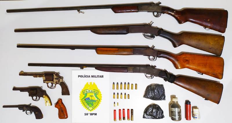 Arma, munição e moto apreendidas em Cava Grande