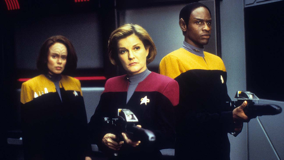 A capitã Janeway se apresenta para o serviço em 'Prodigy'