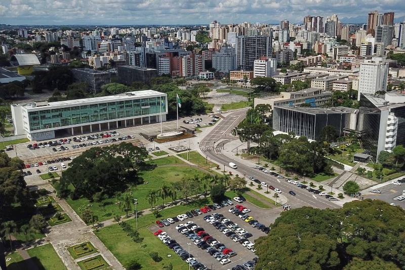 Prédios Públicos Centro Cívico. - Curitiba